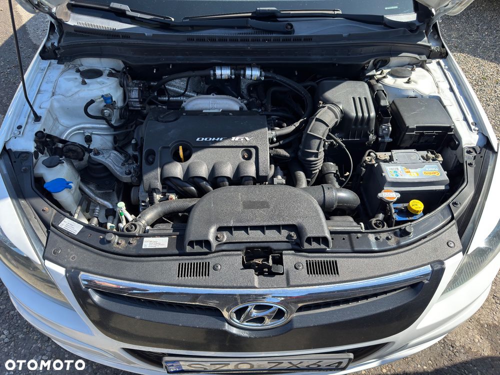 Hyundai i30 1.6 Classic + - 34