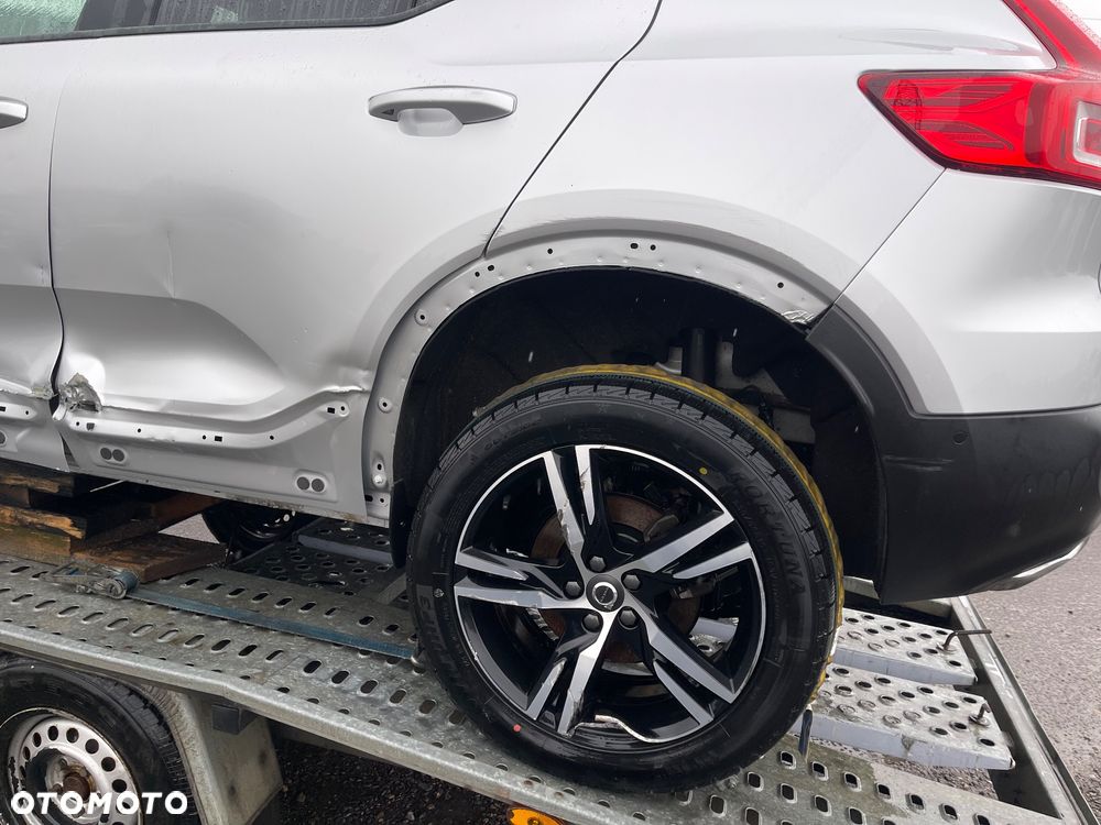 Volvo XC 40 D4 AWD Geartronic R-Design - 15