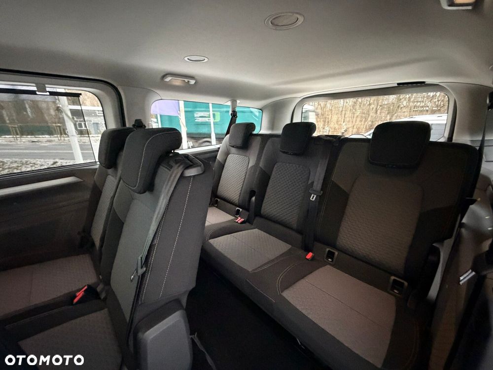 Volkswagen Nowa Caravelle Caravelle silnik: 2,0 l TDI 150 KM / skrzynia biegów: 8-biegowa automatyczna rozstaw osi: 3500 mm - 17