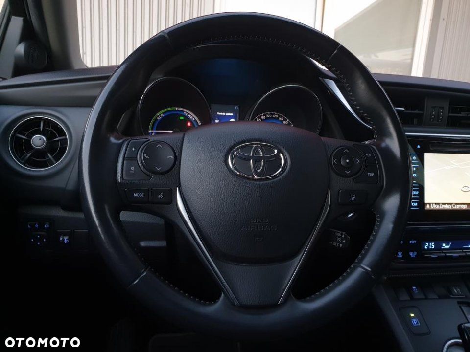 Toyota Auris - 12