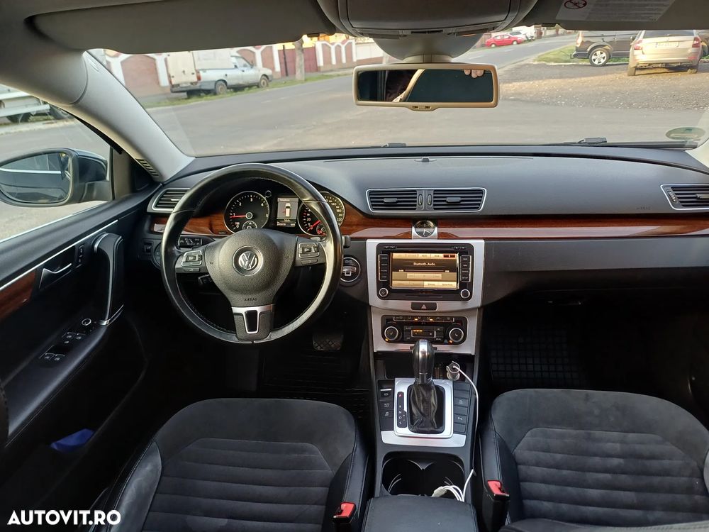 Volkswagen Passat 2.0 TDI Blue TDI DSG Highline - 5