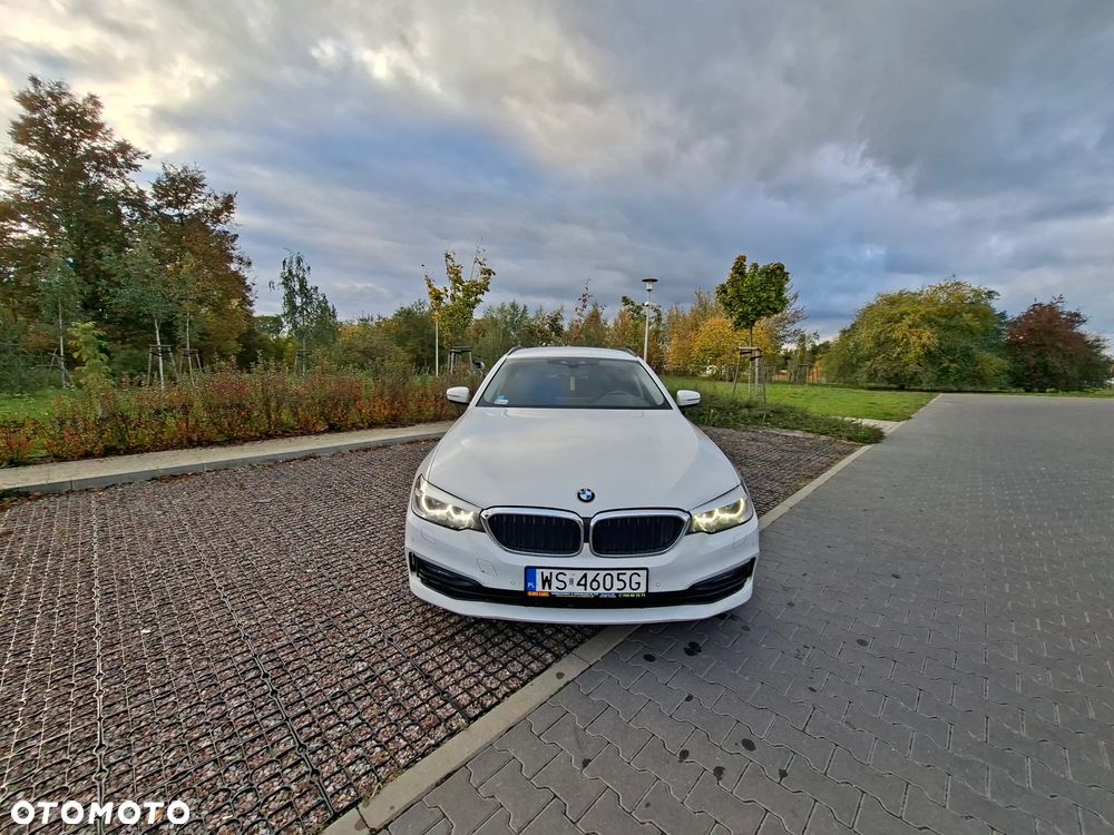 BMW Seria 5 2017 photo 3