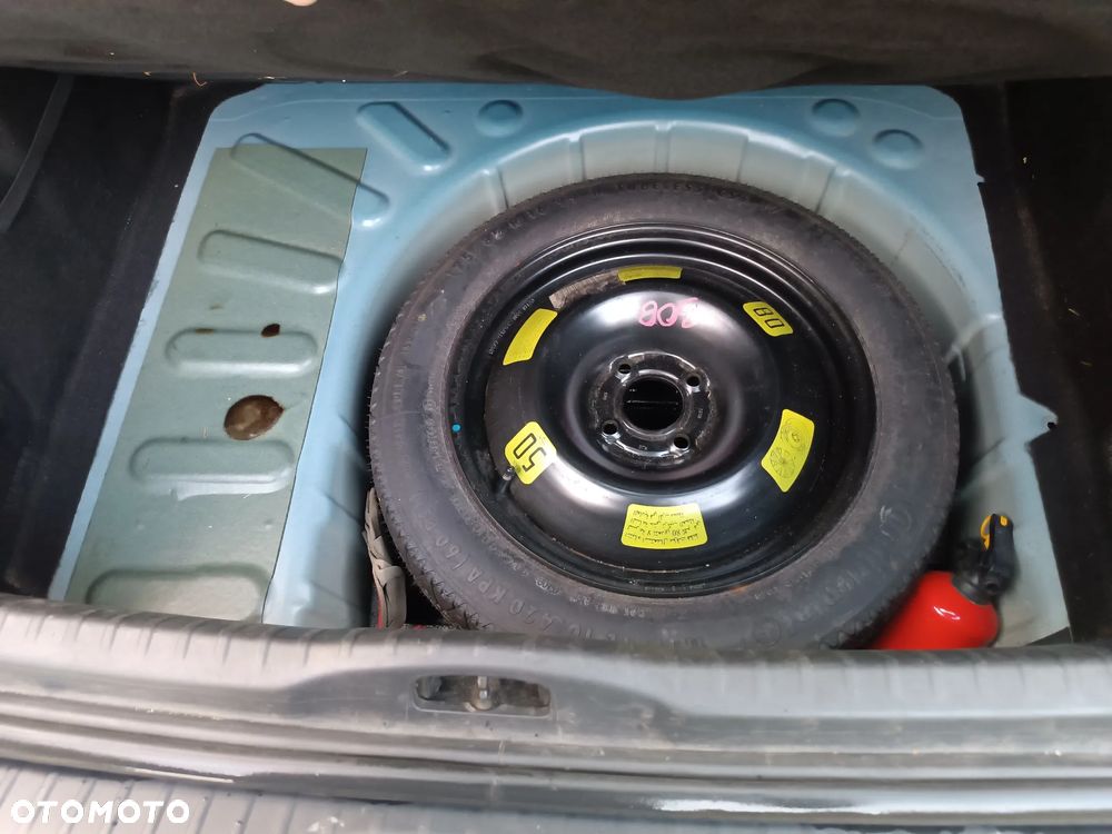 Peugeot 308 1.6 HDi Premium - 12