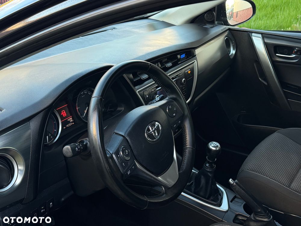 Toyota Auris 1.6 Premium Start - 10