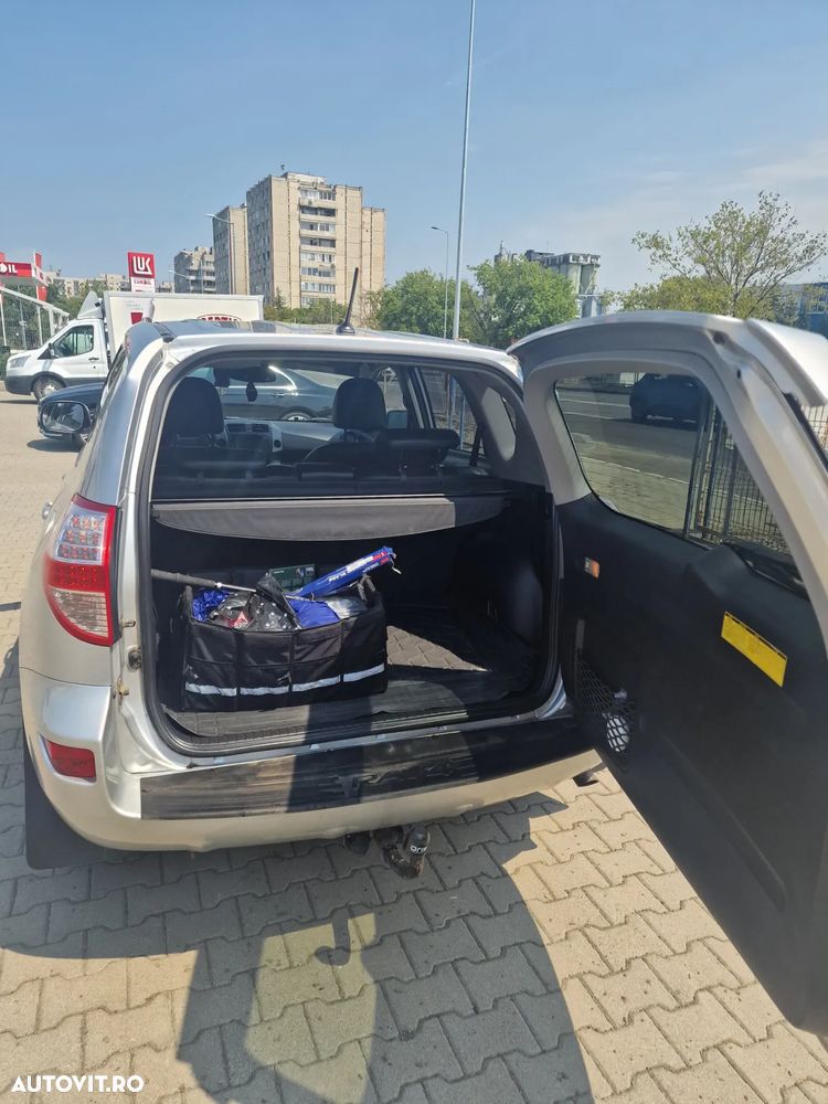 Toyota RAV4 2.2L D-CAT A/T Luxury - 5