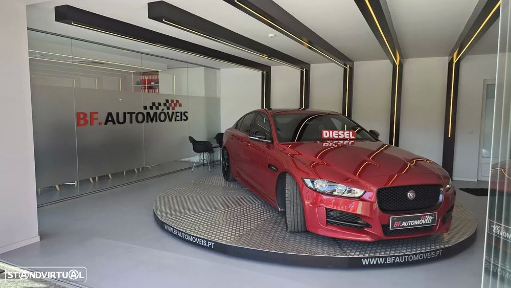 Jaguar XE 2.0 D R-Sport - 5