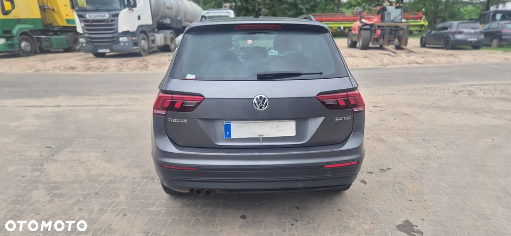 Volkswagen Tiguan - 18