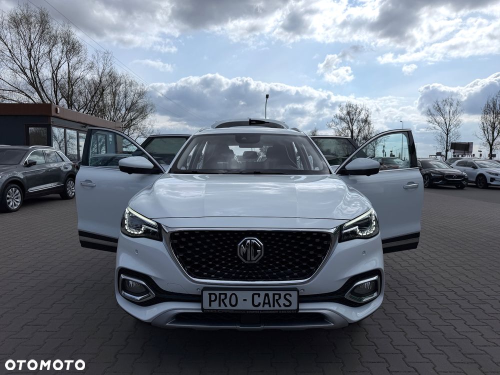 MG EHS Luxury - 16