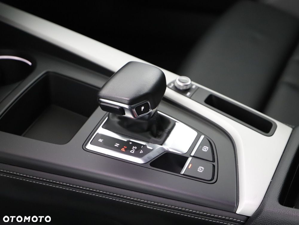 Audi A4 Limousine - 16