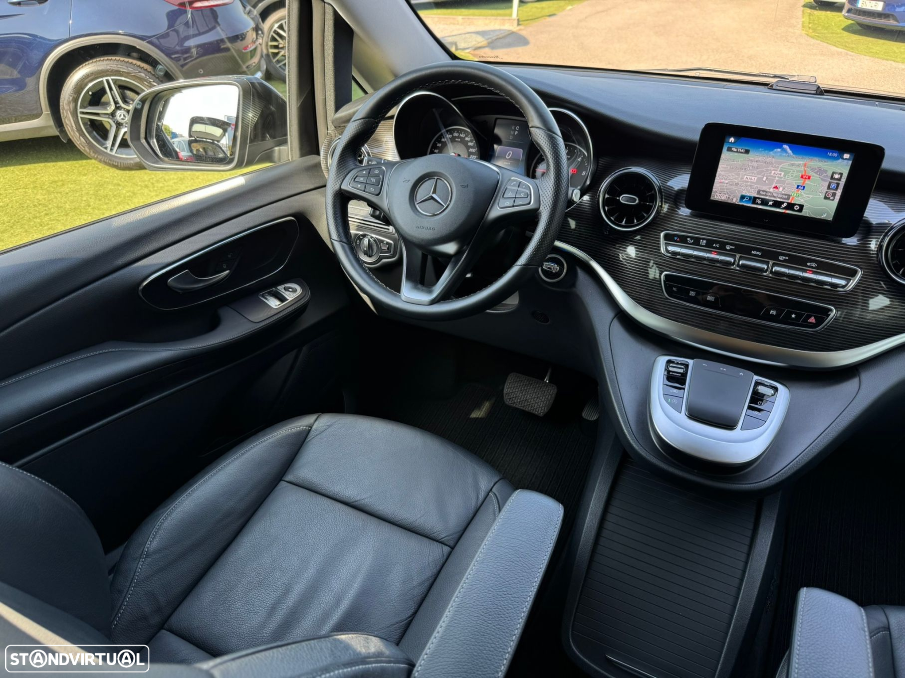 Mercedes-Benz V 300 d Longo Avantgarde - 23