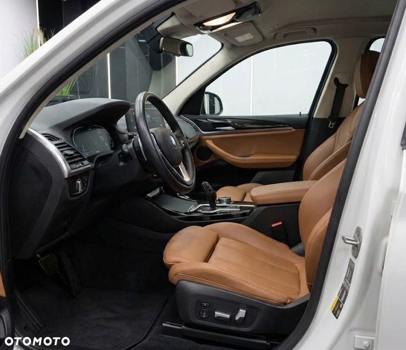 BMW X3 xDrive30e Luxury Line - 7