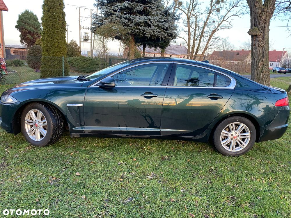 Jaguar XF 2.2 D Luxury - 9