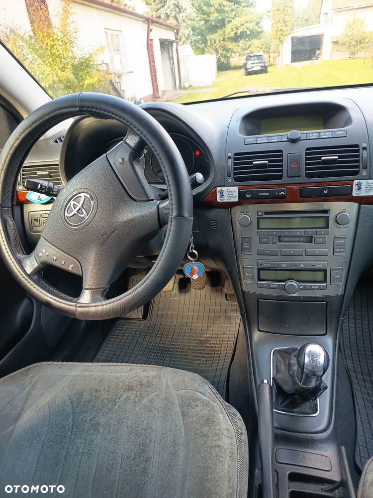 Toyota Avensis 2006 photo 3
