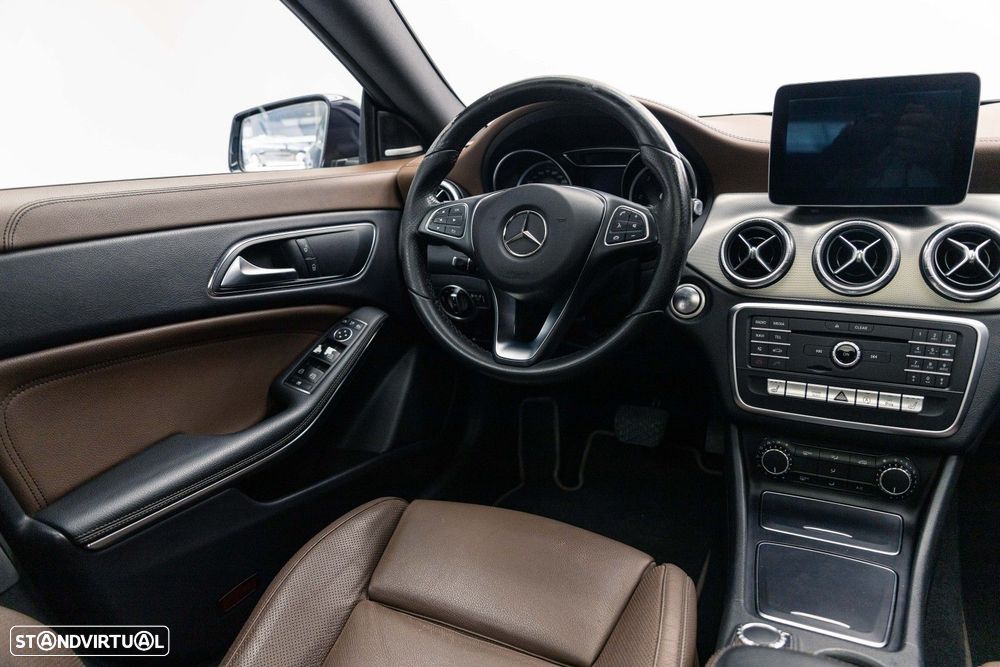 Mercedes-Benz CLA 220 d Shooting Brake Urban Aut. - 14