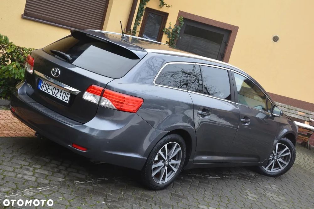 Toyota Avensis Touring Sports 1.8 Business Edition - 20