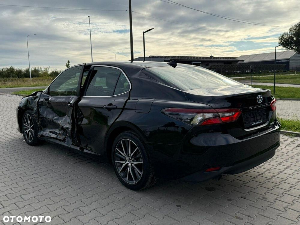 Toyota Camry - 5