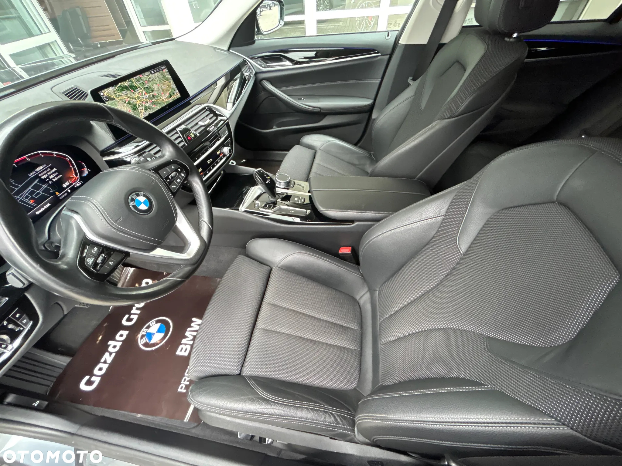 BMW Seria 5 530i xDrive Touring Sport Line - 16