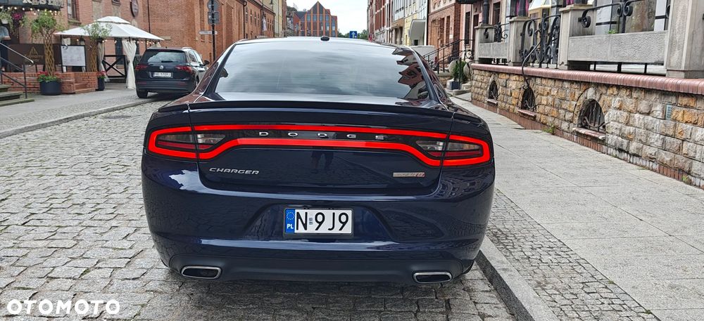 Dodge Charger - 4