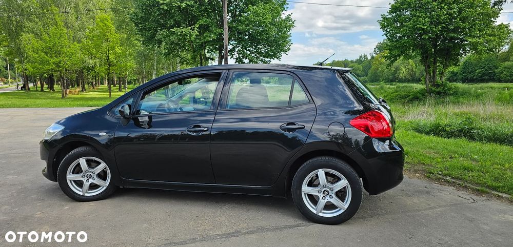 Toyota Auris 1.6 VVT-i Team - 16