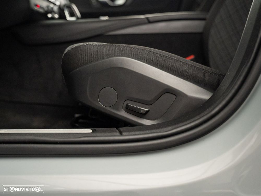 Volvo V60 2.0 T6 AWD TE Essential - 20
