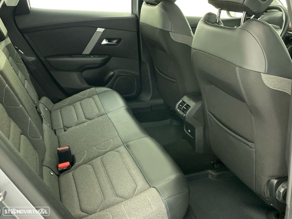 Citroën C4 1.2 PureTech Shine - 23