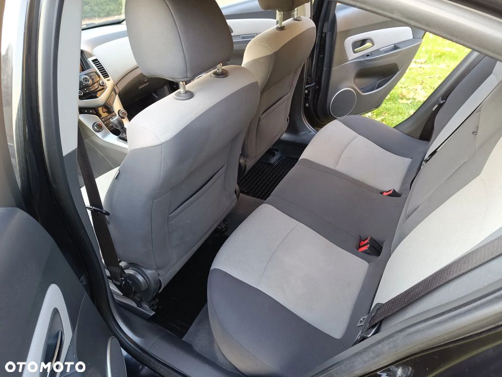 Chevrolet Cruze - 9