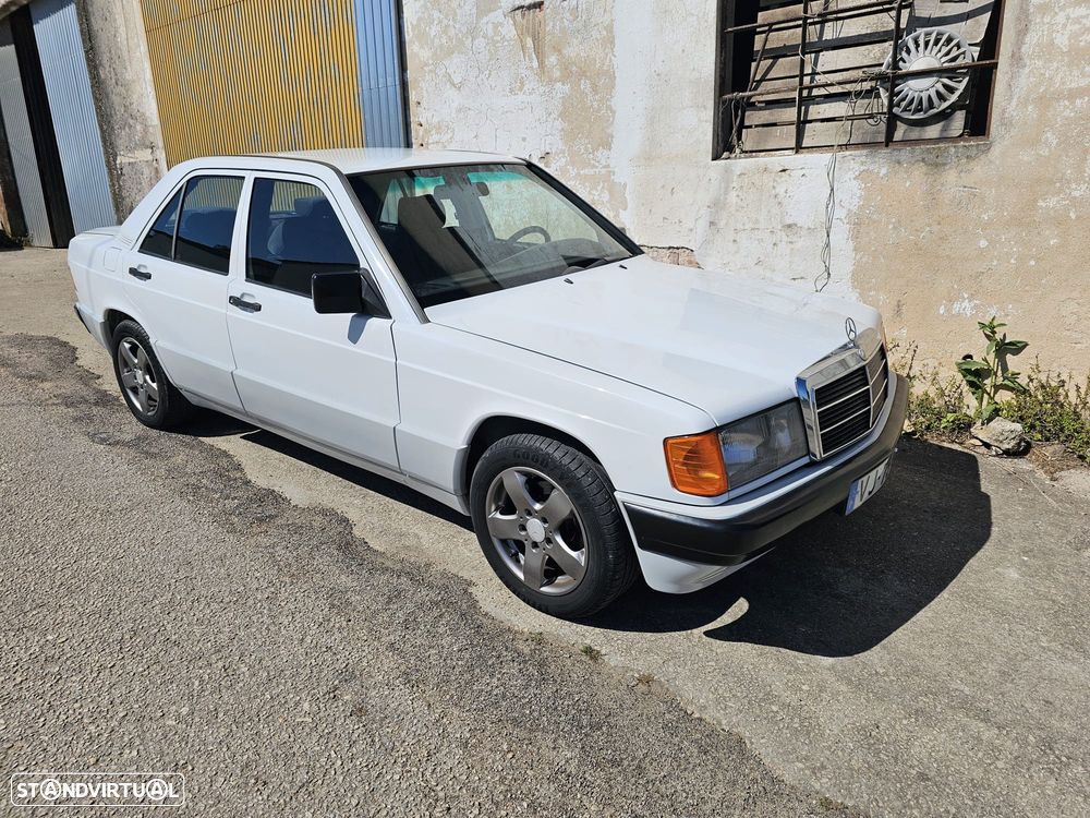 Mercedes-Benz A 190 - 1