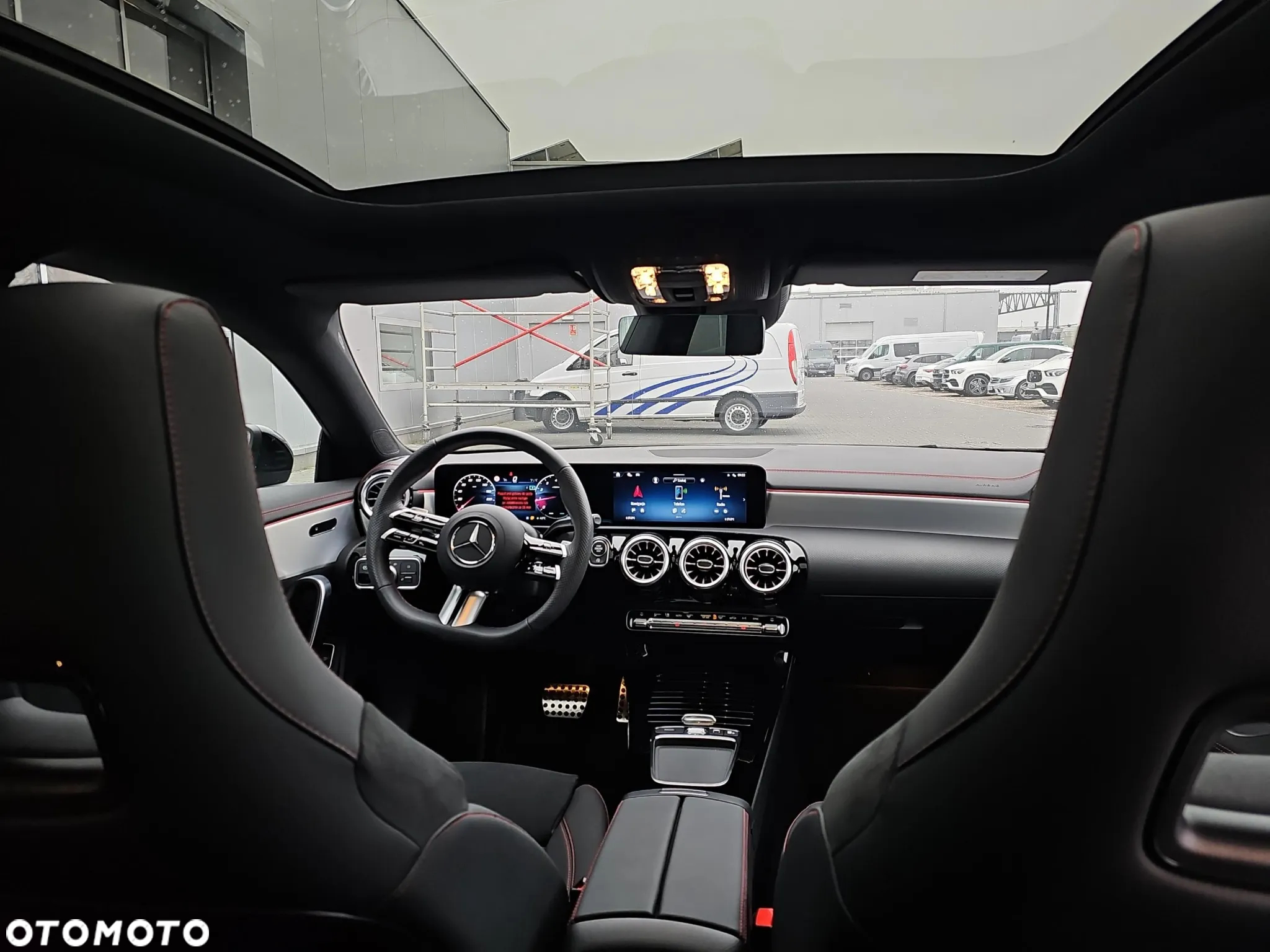 Mercedes-Benz CLA 200 7G-DCT AMG Line - 14