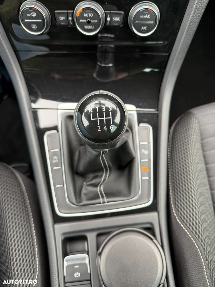 Volkswagen Golf 1.2 TSI BlueMotion Technology Cup - 33