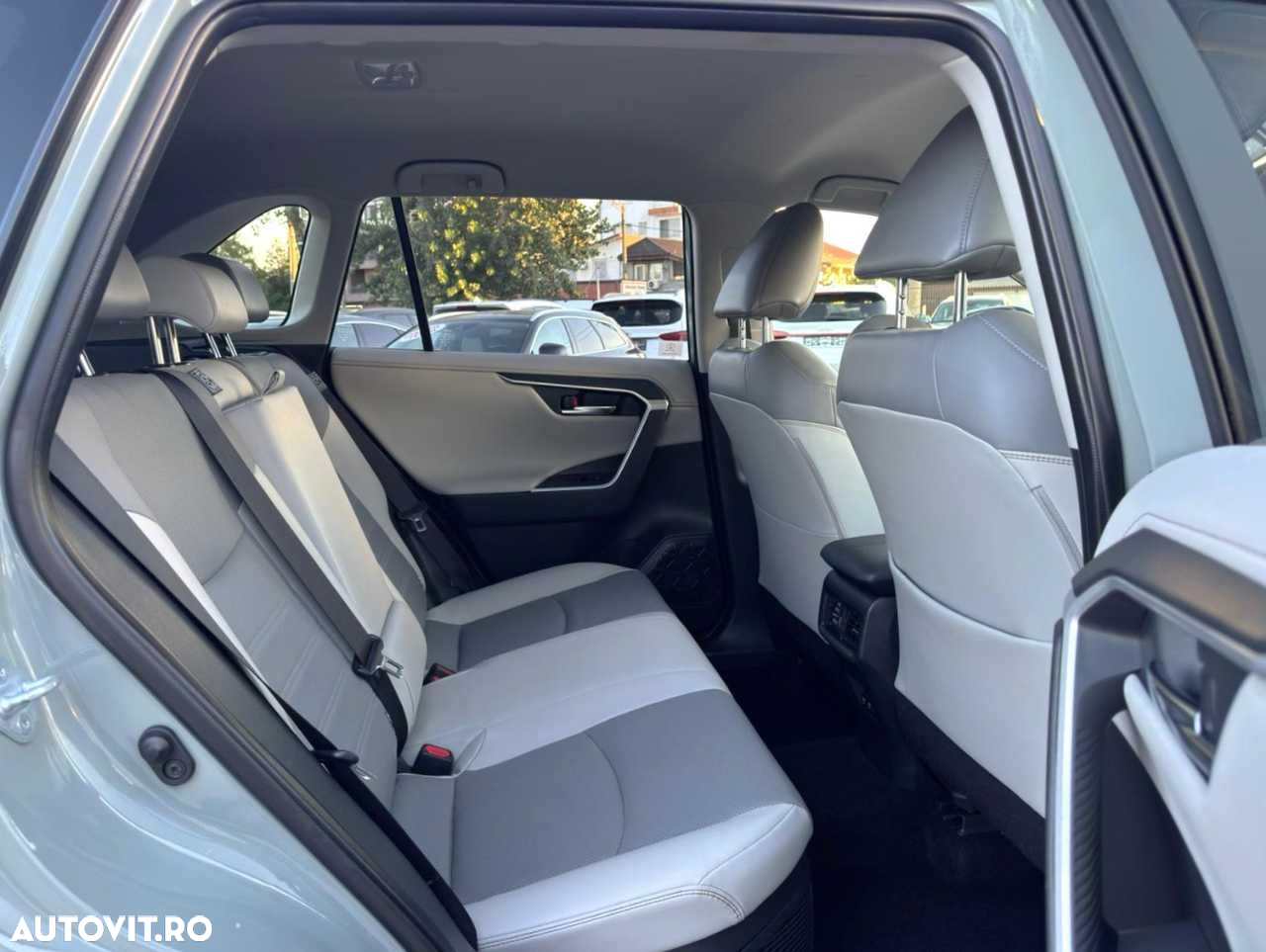 Toyota RAV4 - 21