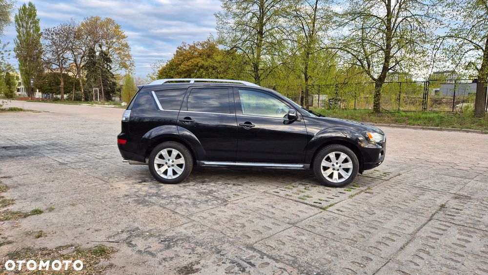 Mitsubishi Outlander - 4