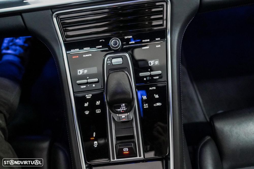 Porsche Panamera 4 S - 19