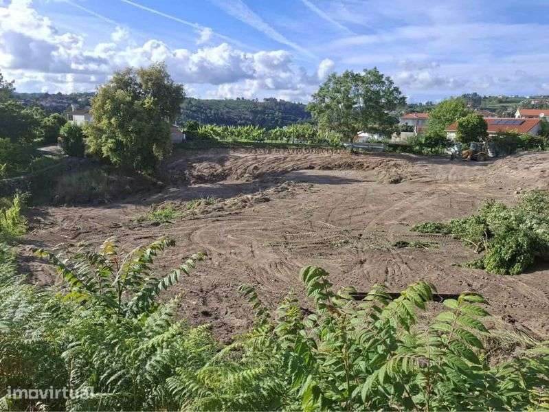Terreno 4100m2 com possibilidade de construção. - Grande imagem: 2/12