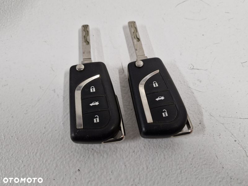 toyota avensis t27 lift t29 stacyjka 2x kluczyk 89783-05030 - 4