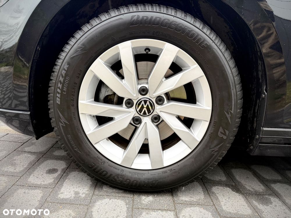 Volkswagen Passat - 18