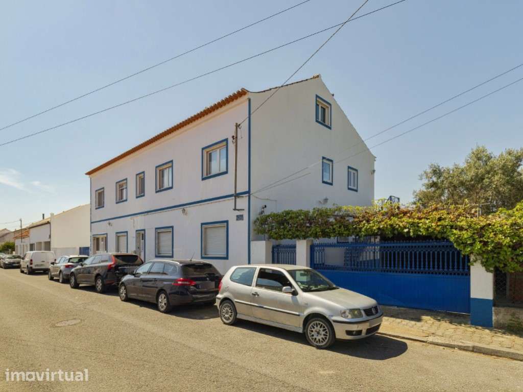 Propriedade Exclusiva em Grândola com Três Habitações Independentes - Grande imagem: 2/41