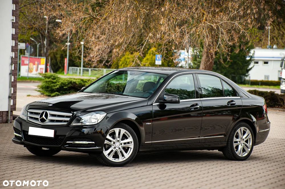 Mercedes-Benz Klasa C 180 BlueEFFICIENCY 7G-TRONIC Avantgarde - 9