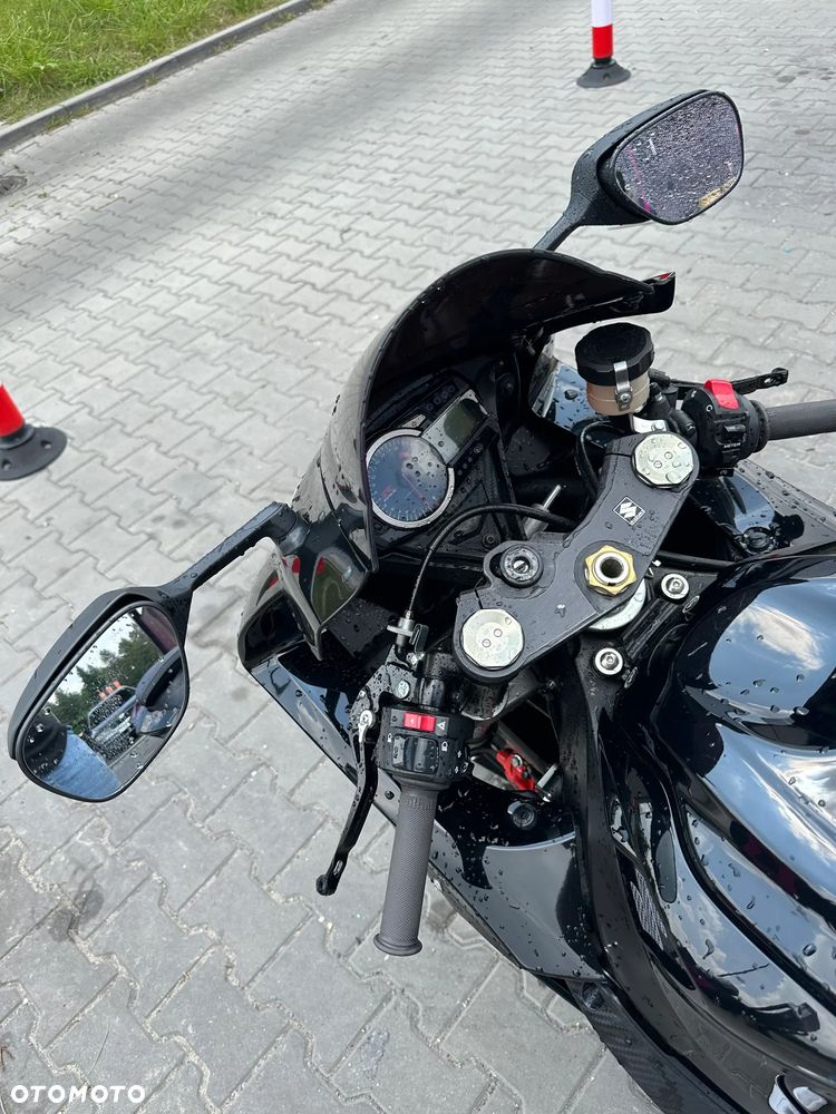 Suzuki GSX-R - 10