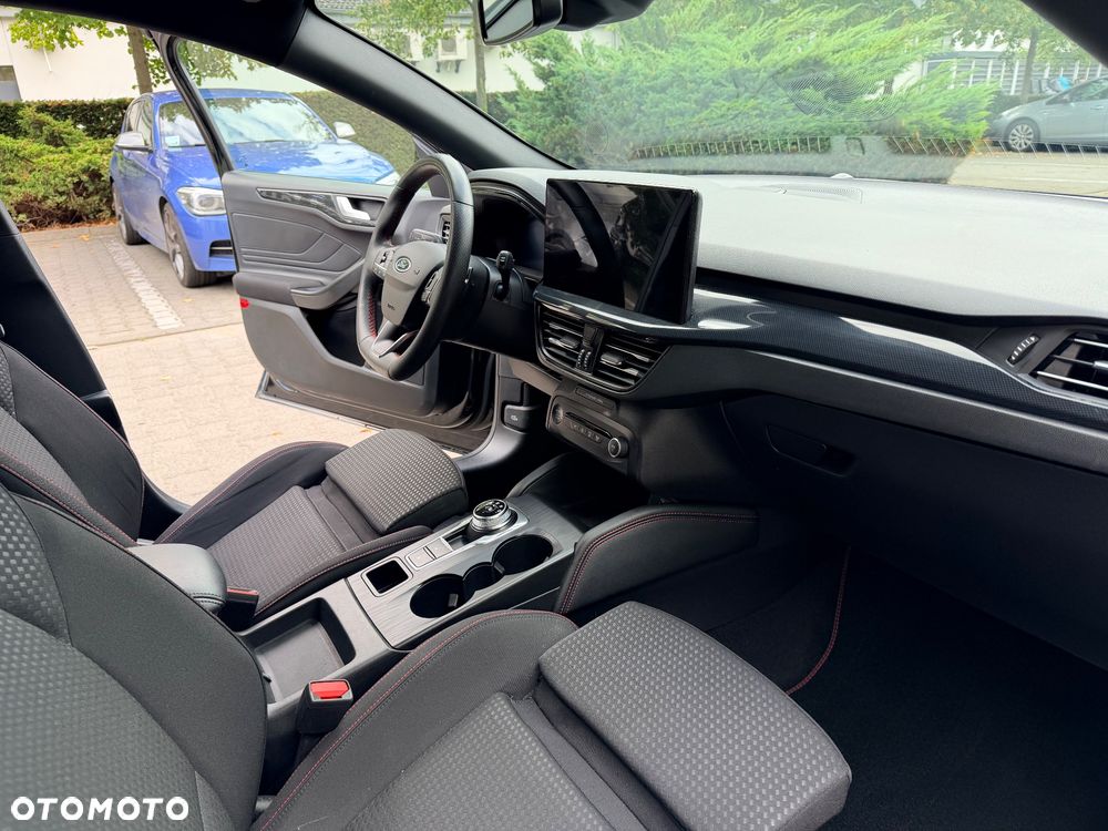 Ford Focus - 30