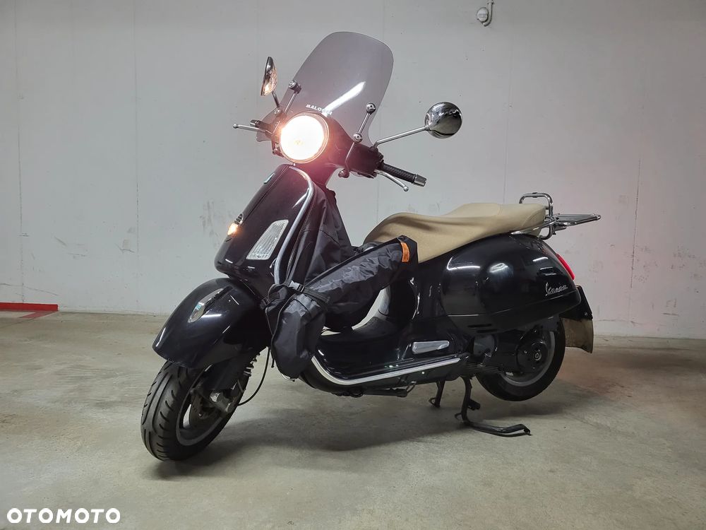 Vespa GTS - 8