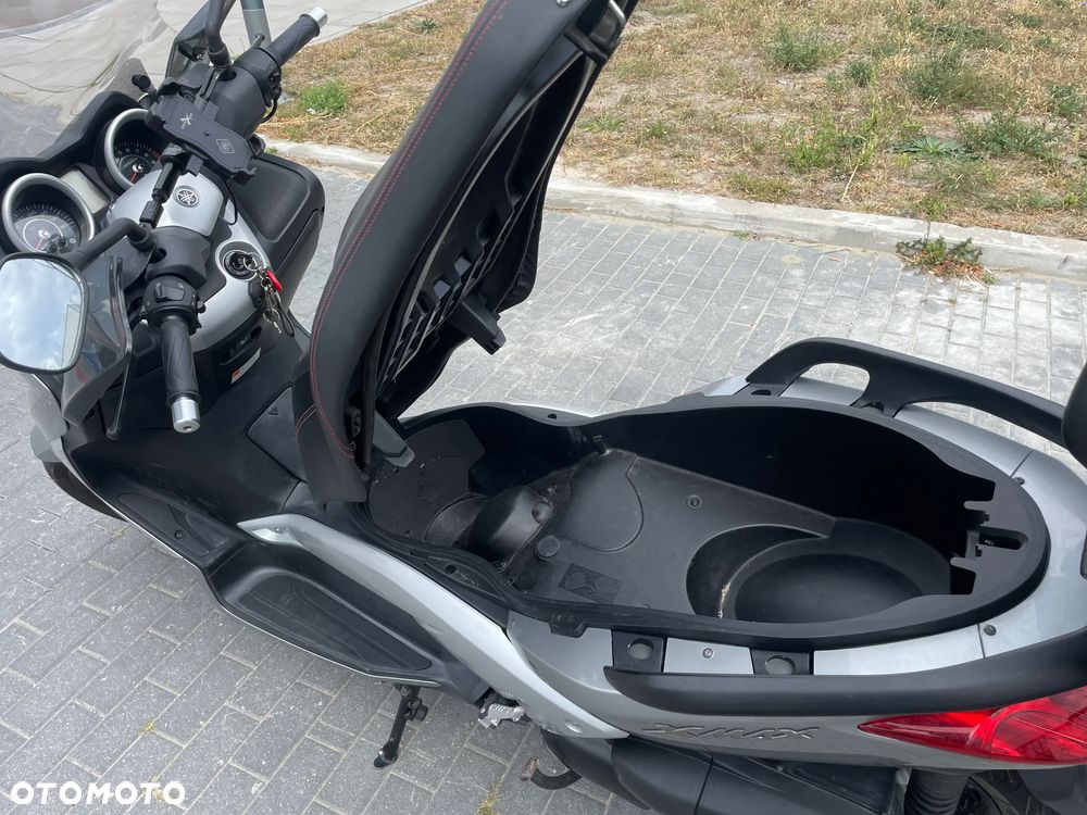 Yamaha X-max - 8