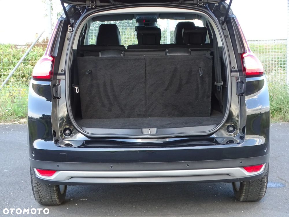 Renault Grand Scenic - 8