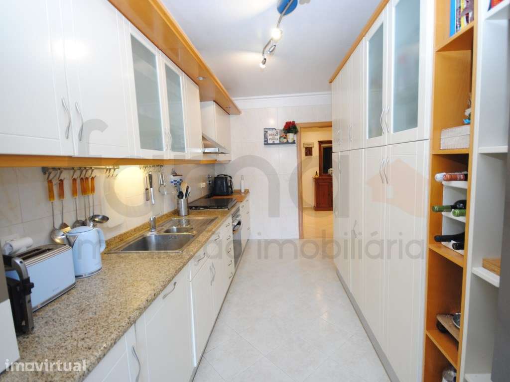 Apartamento T4 para Arrendar com Box - Parque São Domingos - Grande imagem: 5/50