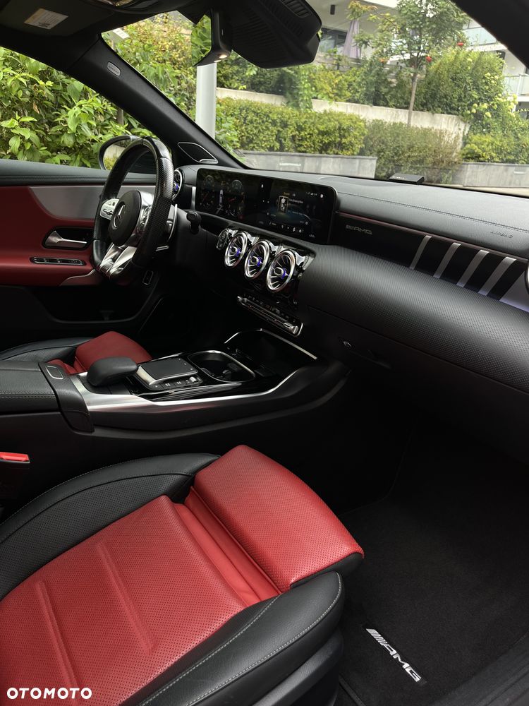 Mercedes-Benz Klasa A AMG 35 4Matic AMG Speedshift DCT 7G - 24