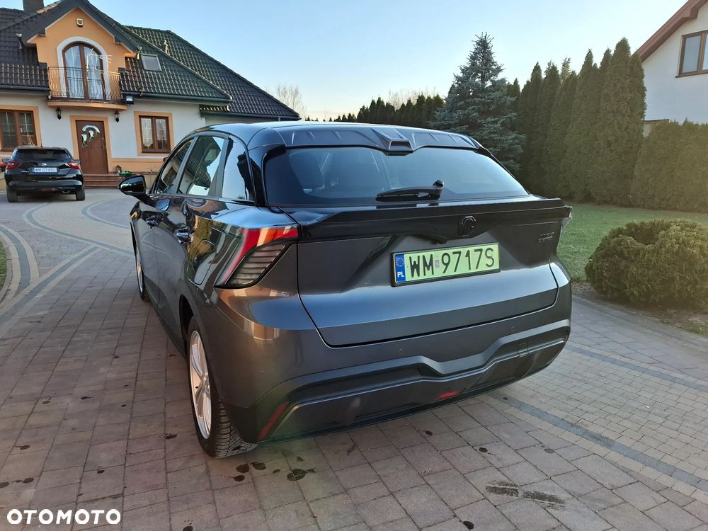 MG 4 Luxury 49 kWh - 10