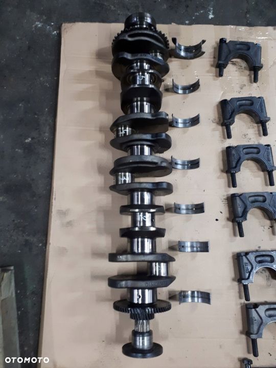 WAŁ KORBOWY D458056474 CASE CVX 1170 126KW 2006R - 1