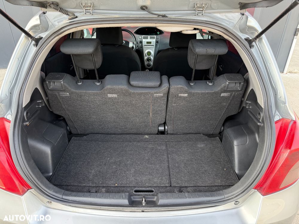 Toyota Yaris 1.4 D-4D Aut Sol - 16