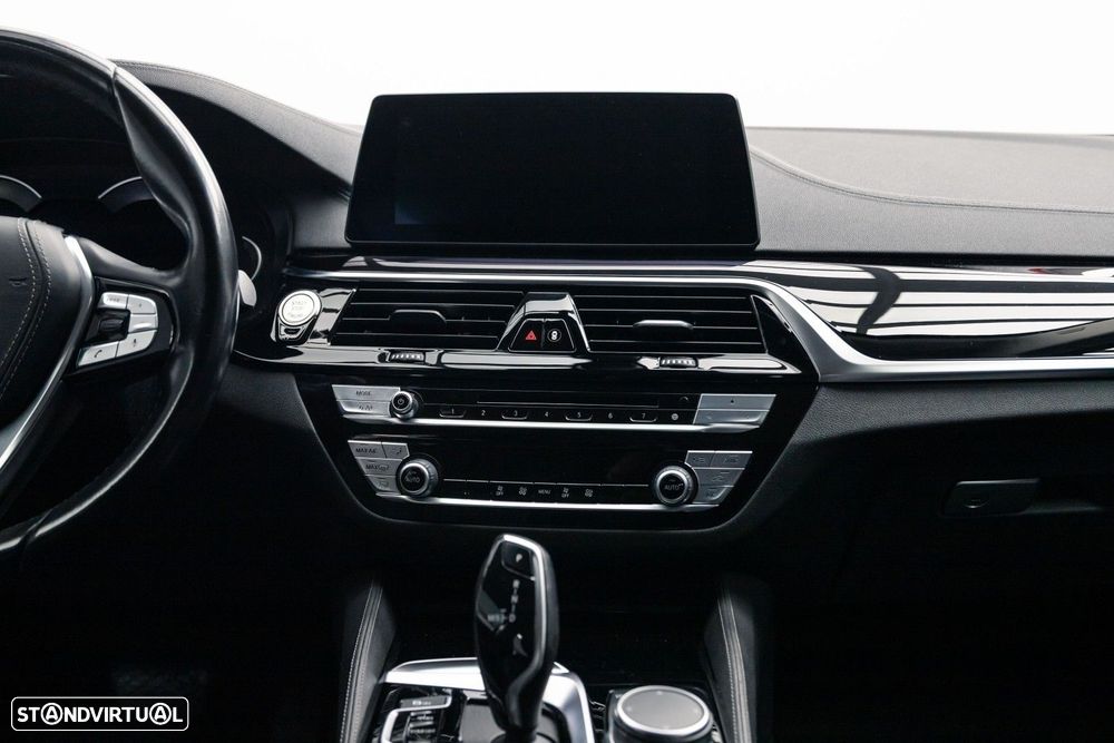 BMW 520 d Line Luxury Auto - 16