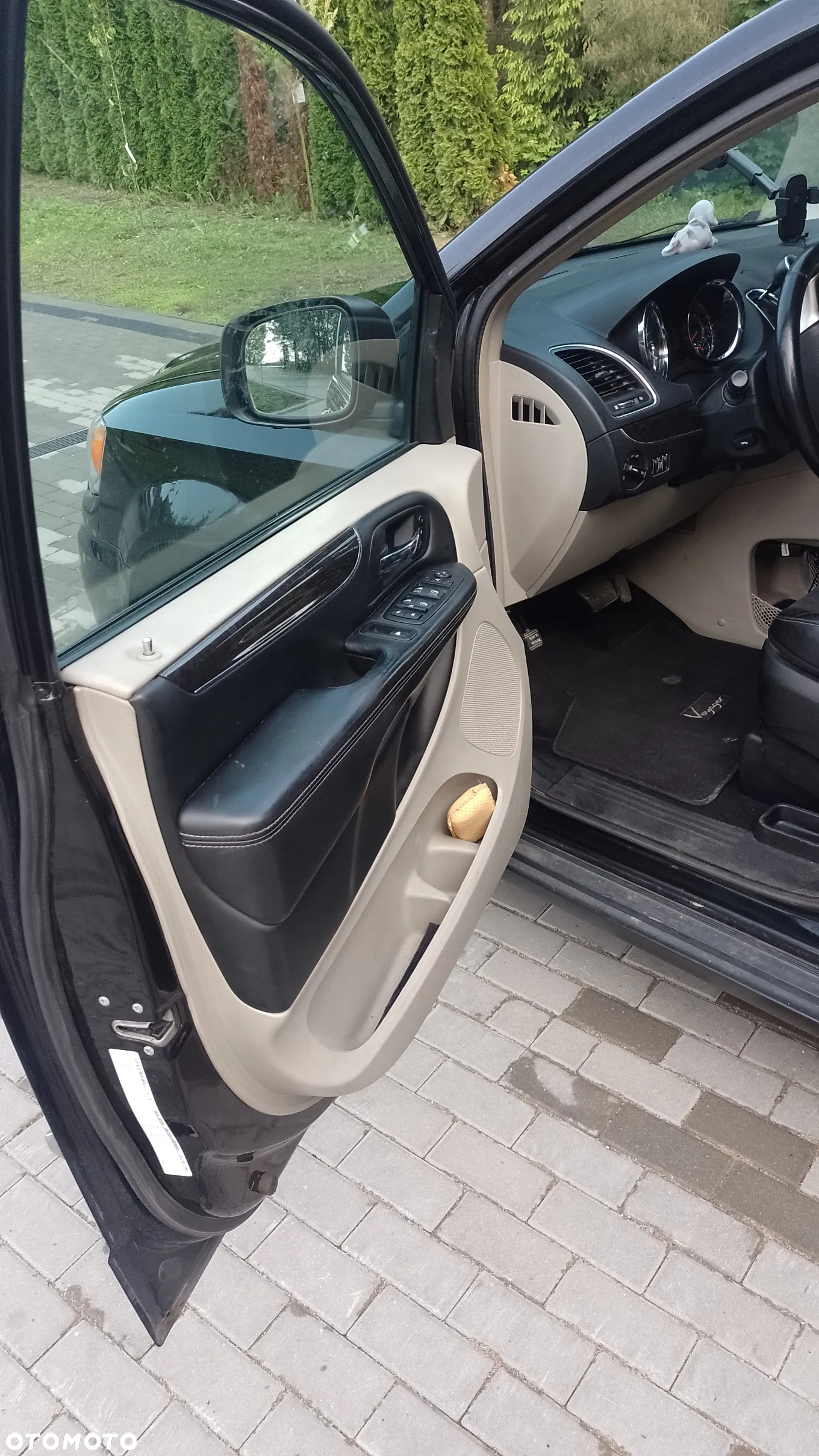 Lancia Voyager 3.6 Platinum - 33