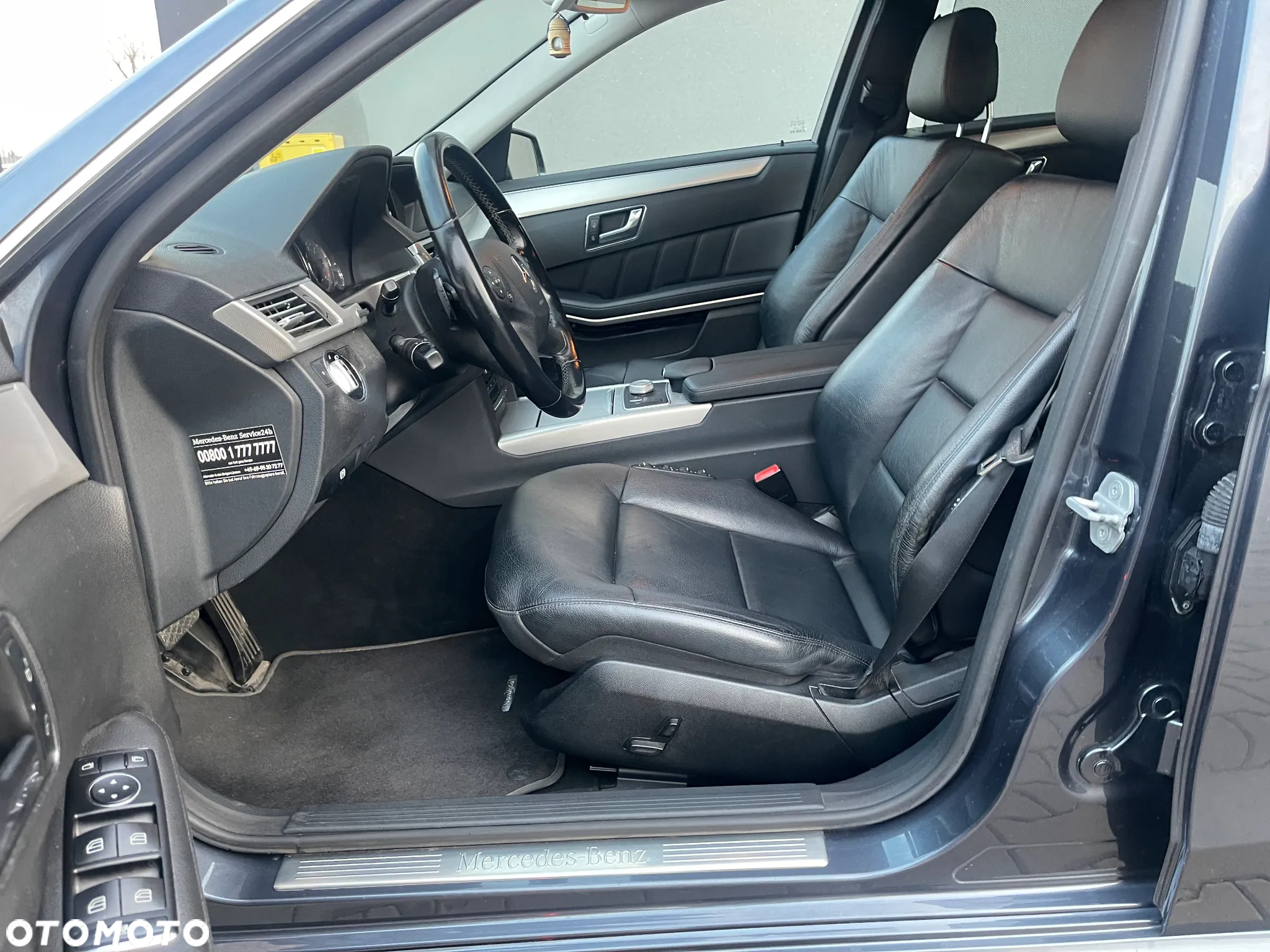 Mercedes-Benz Klasa E 300 T CDI DPF BlueEFFICIENCY 7G-TRONIC Avantgarde - 16